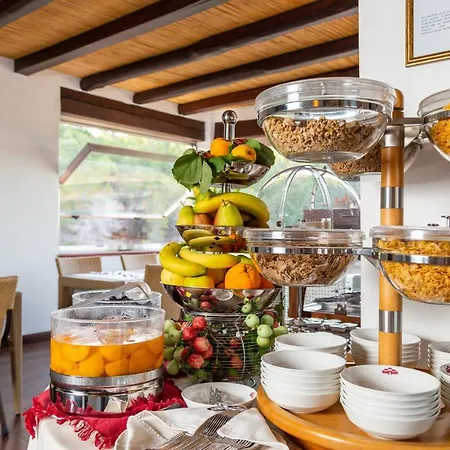 アルバタサル ホテル 4*