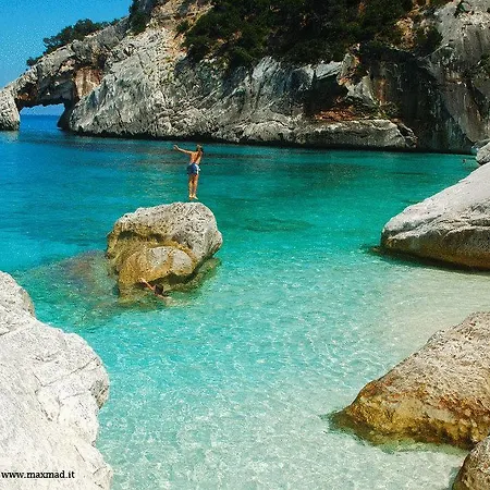 アルバタサル ホテル 4*